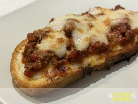 crostone che si crede lasagna crostone che si crede lasagna